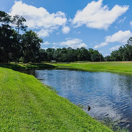 Spacious 3 Bedroom Plus Ss In Den & Screened Lanai Waterside